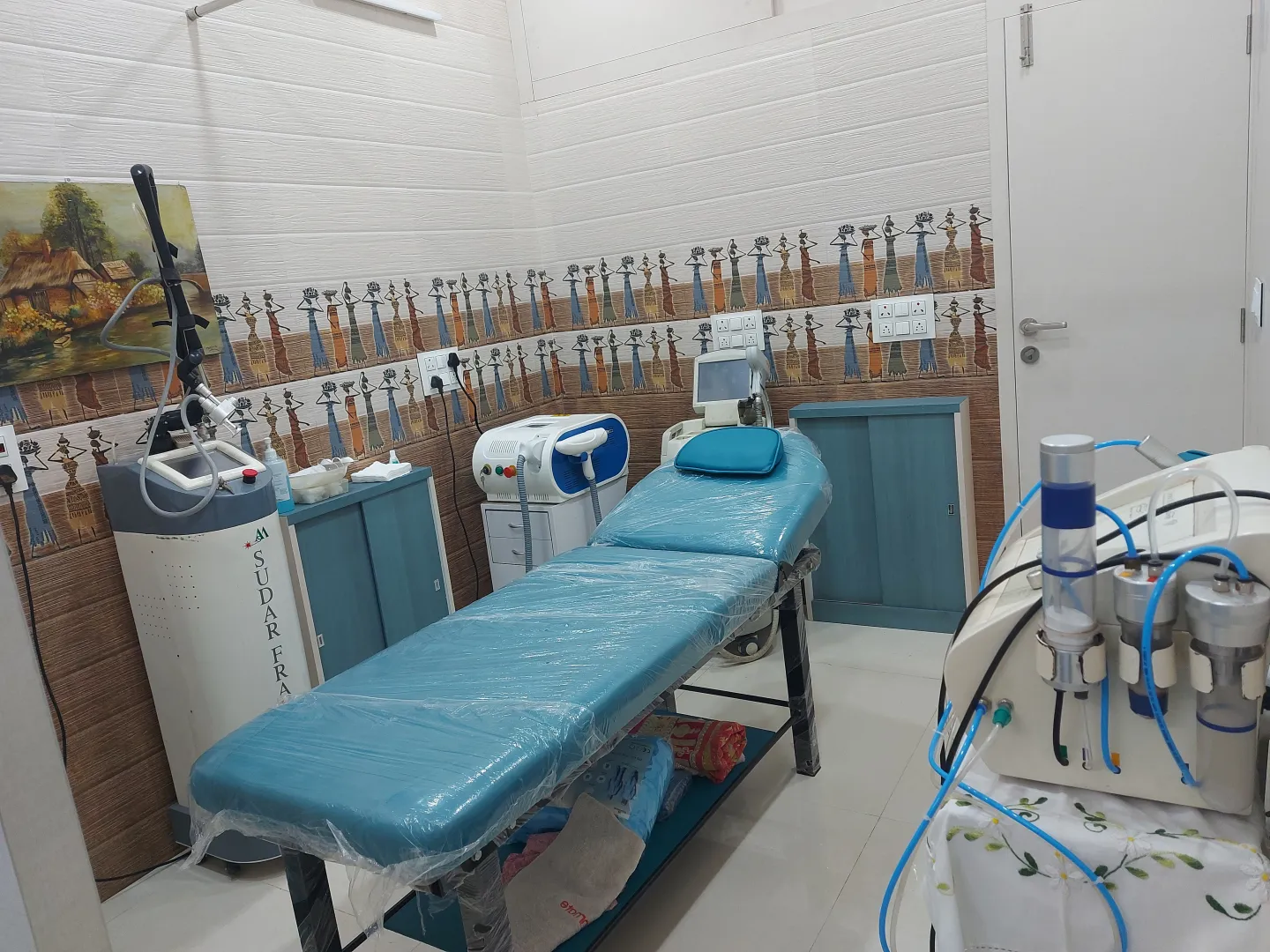 SkinGenious Dahisar clinic in Mumbai