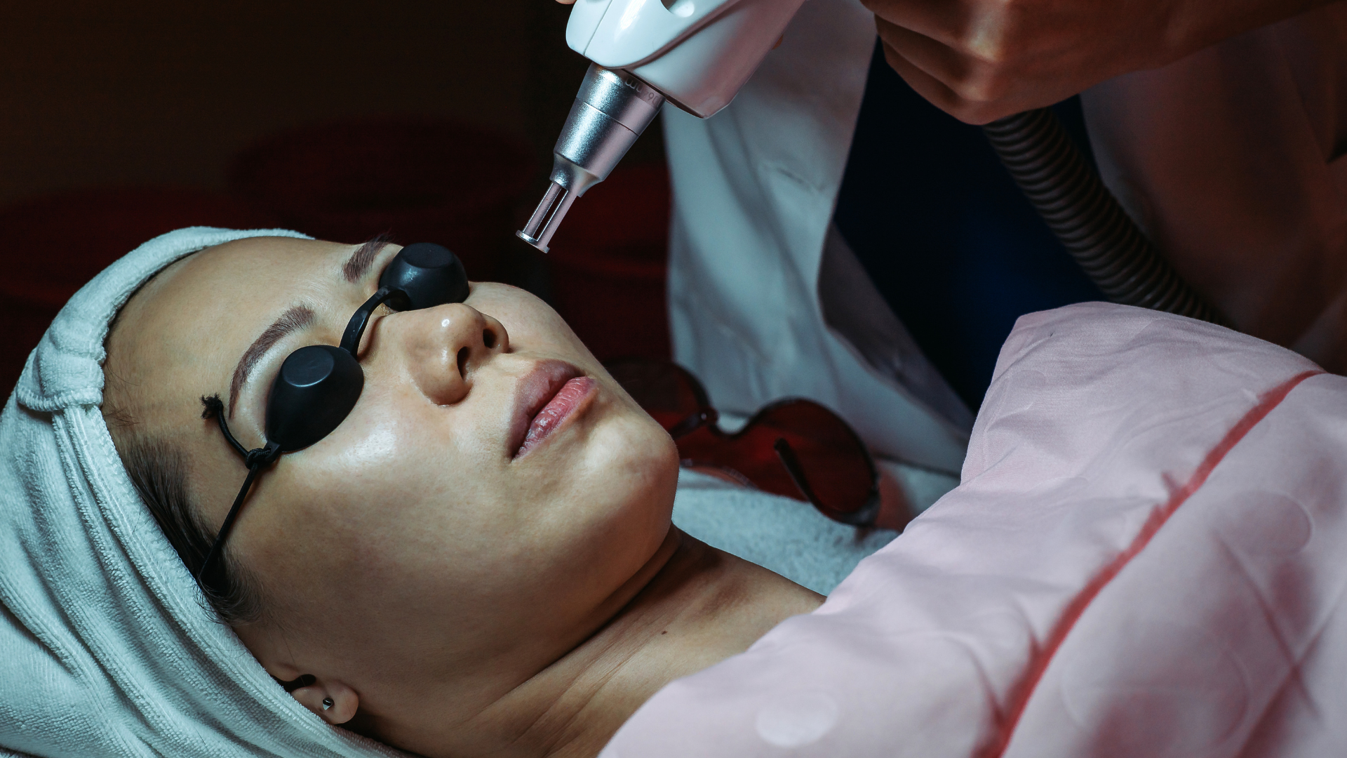 woman getting qswitch laser treatment for pigmentation & tanning